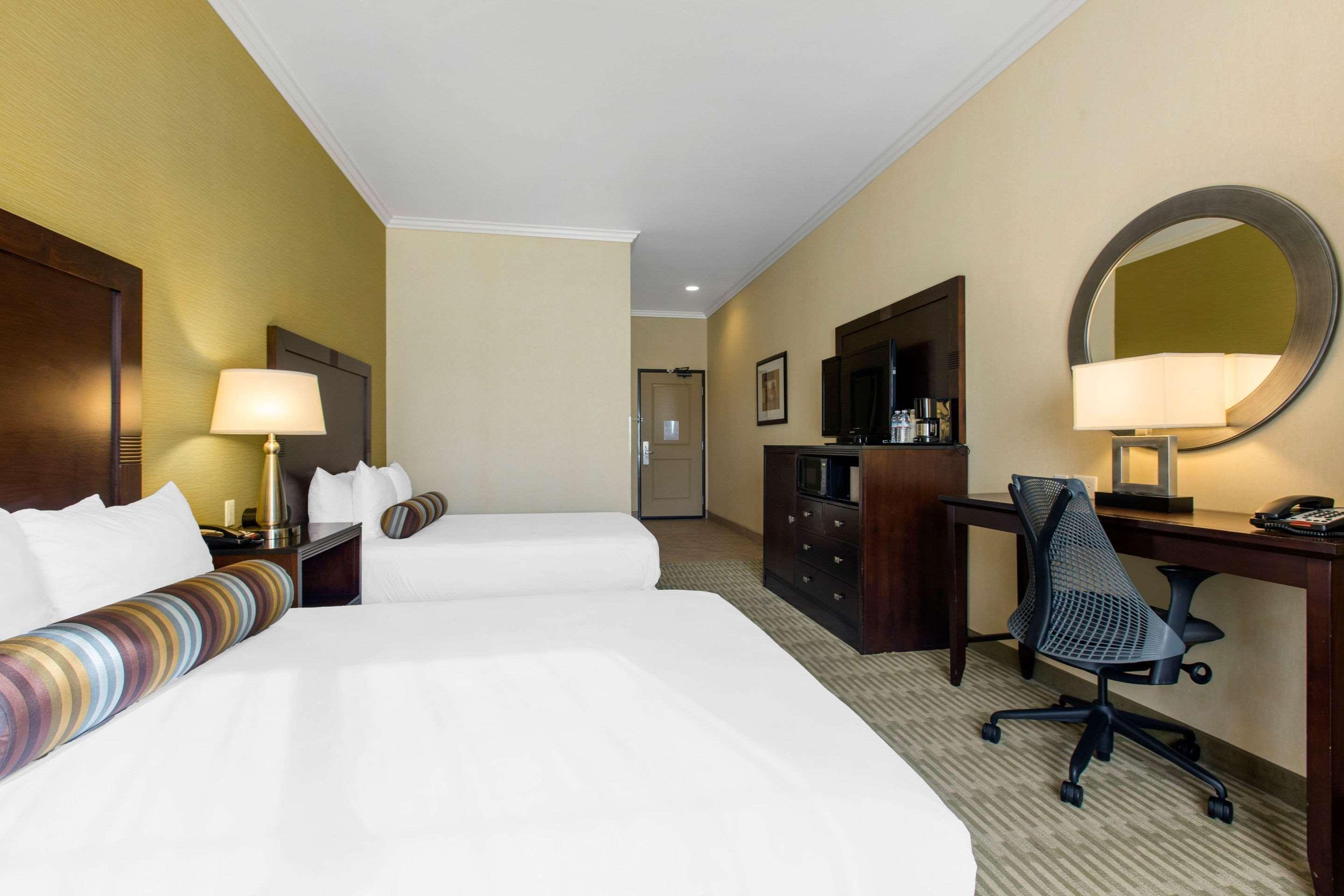 ดิโอคส์ โฮเทล แอนด์ สวีท, แอสเซนด์ โฮเทล คอลเล็กชัน Hotel ปาโซโรเบิลส์ ภายนอก รูปภาพ