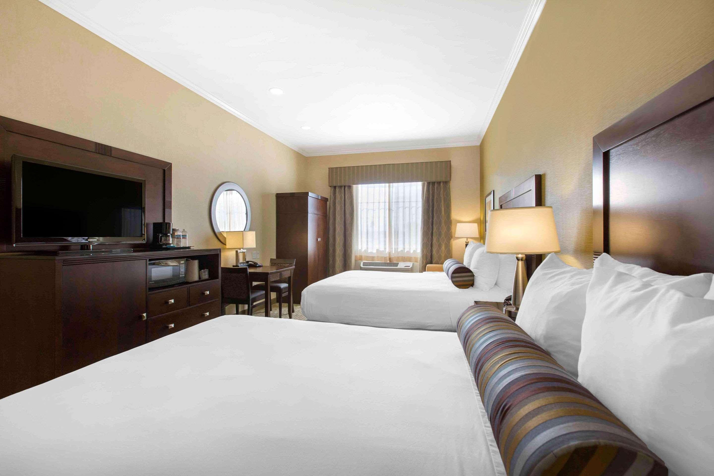 ดิโอคส์ โฮเทล แอนด์ สวีท, แอสเซนด์ โฮเทล คอลเล็กชัน Hotel ปาโซโรเบิลส์ ภายนอก รูปภาพ