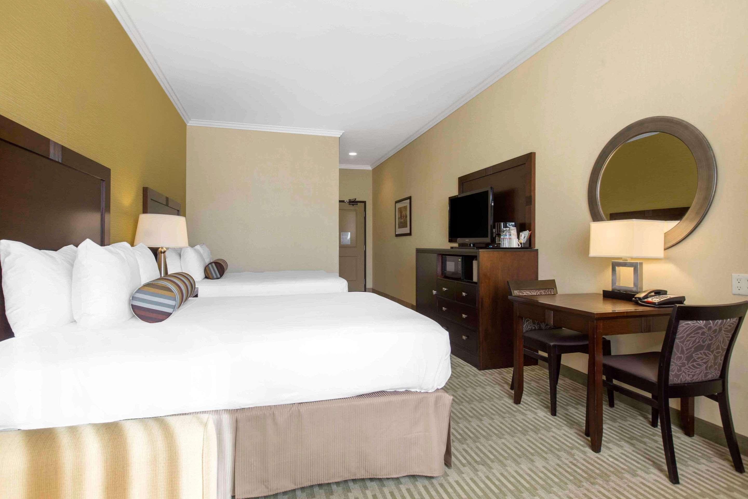 ดิโอคส์ โฮเทล แอนด์ สวีท, แอสเซนด์ โฮเทล คอลเล็กชัน Hotel ปาโซโรเบิลส์ ภายนอก รูปภาพ